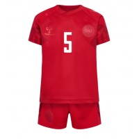 Danmark Joakim Maehle #5 Hemmaställ Barn VM 2022 Korta ärmar (+ Korta byxor)